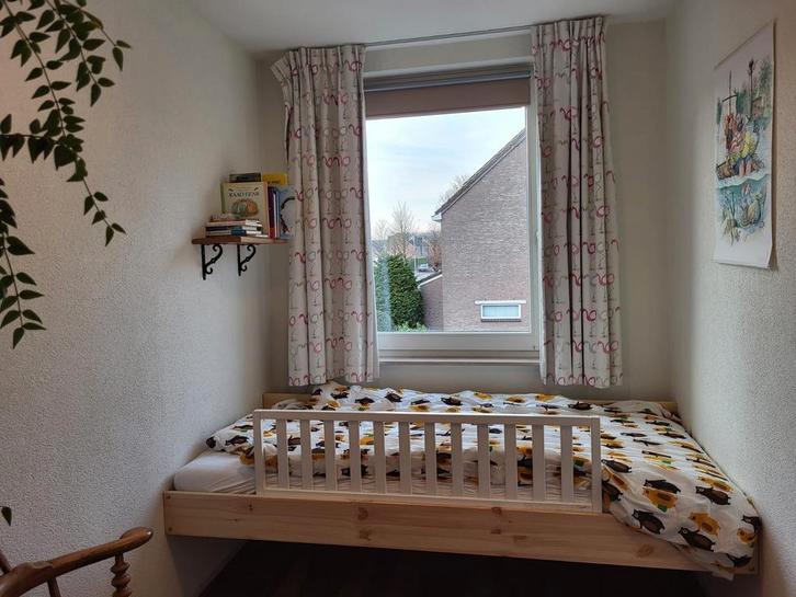 Opvouwbaar bedhekje van wit hout, Kinderen en Baby's, Kinderkamer | Bedden, Gebruikt, Minder dan 140 cm, Minder dan 70 cm, Matras