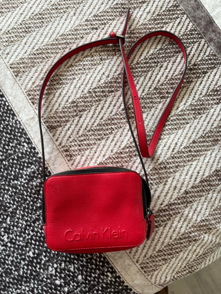 Schoudertas Calvin klein, Ophalen of Verzenden, Zo goed als nieuw, Rood