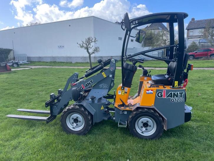 Giant G1200 shovel NIEUW! (bj 2023), Zakelijke goederen, Machines en Bouw | Kranen en Graafmachines, Wiellader of Shovel