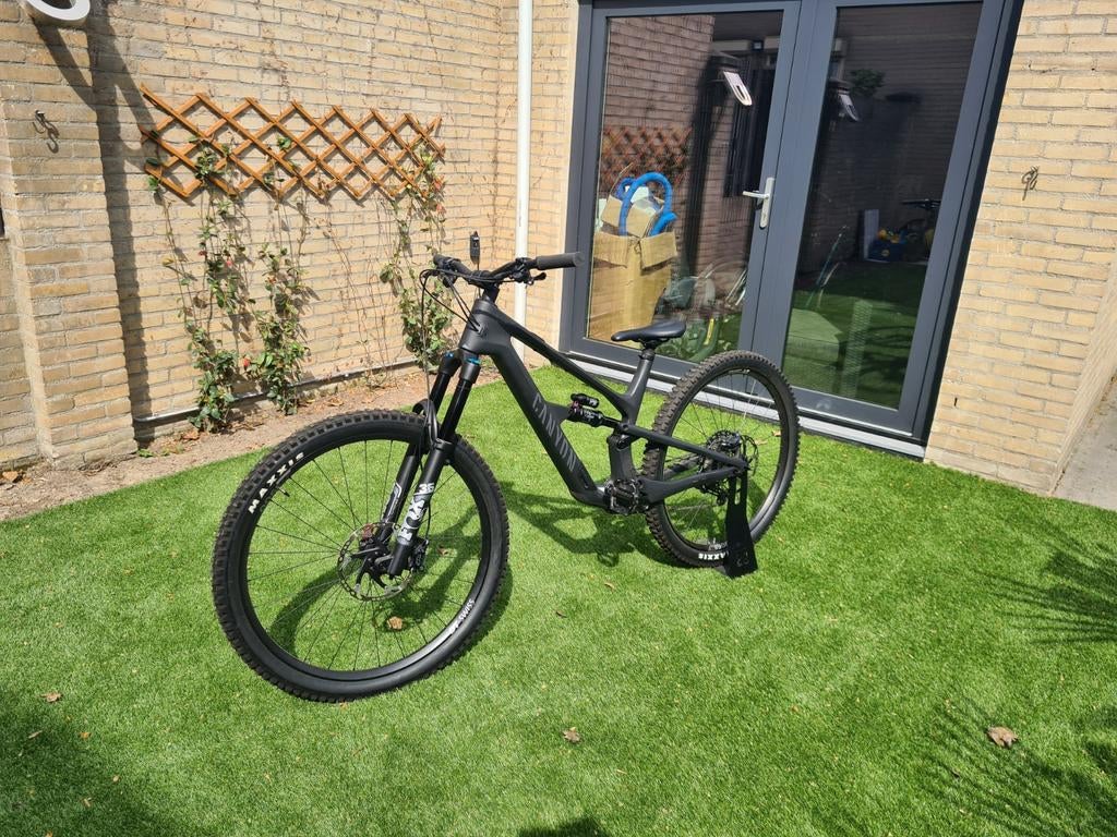 Canyon Spectral CF7-29 2024 maat L - Zo goed als nieuw!, Fietsen en Brommers, Fietsen | Mountainbikes en ATB, 57 cm of meer, Fully