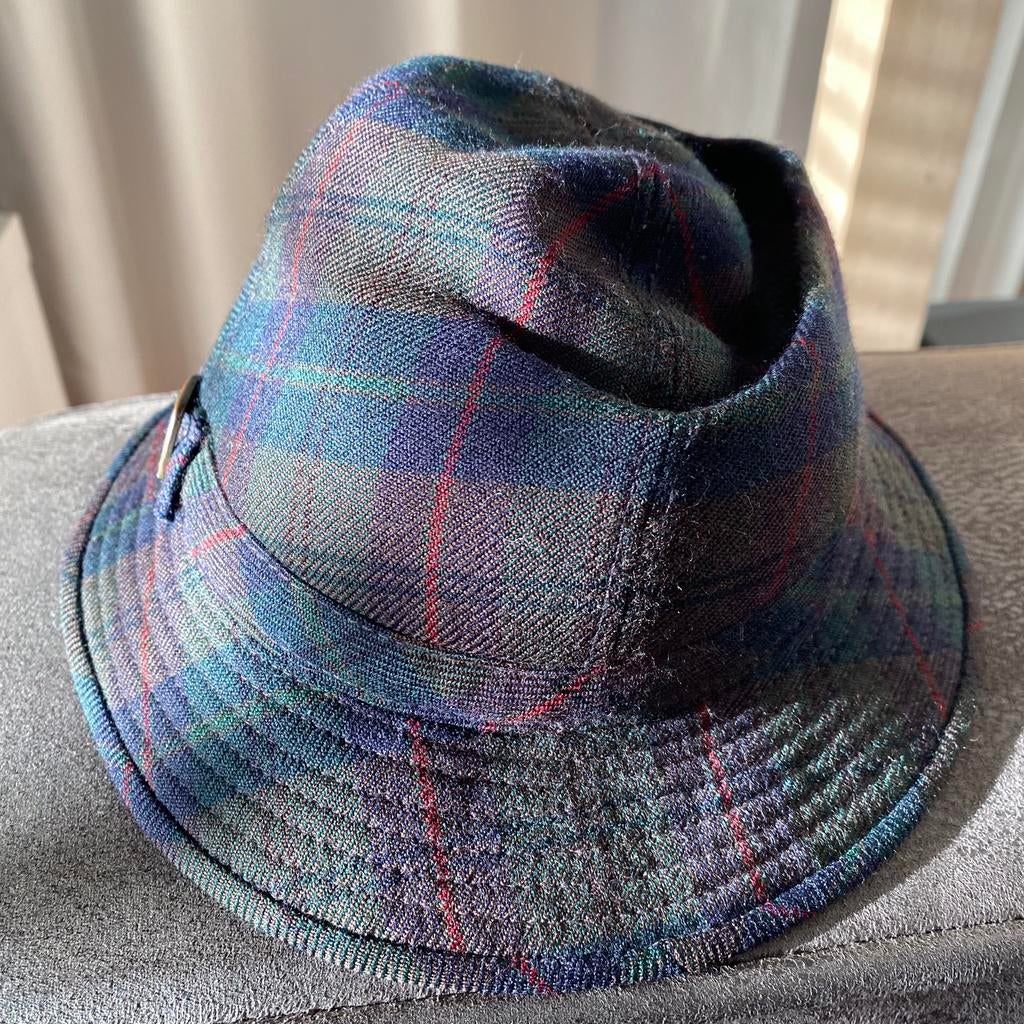 BENETBENET WOLLEN ENGLISH STYLE HOEDJE 5, Ophalen of Verzenden, Gedragen, 56 of 57 cm (M, 7 of 7⅛ inch), Hoed