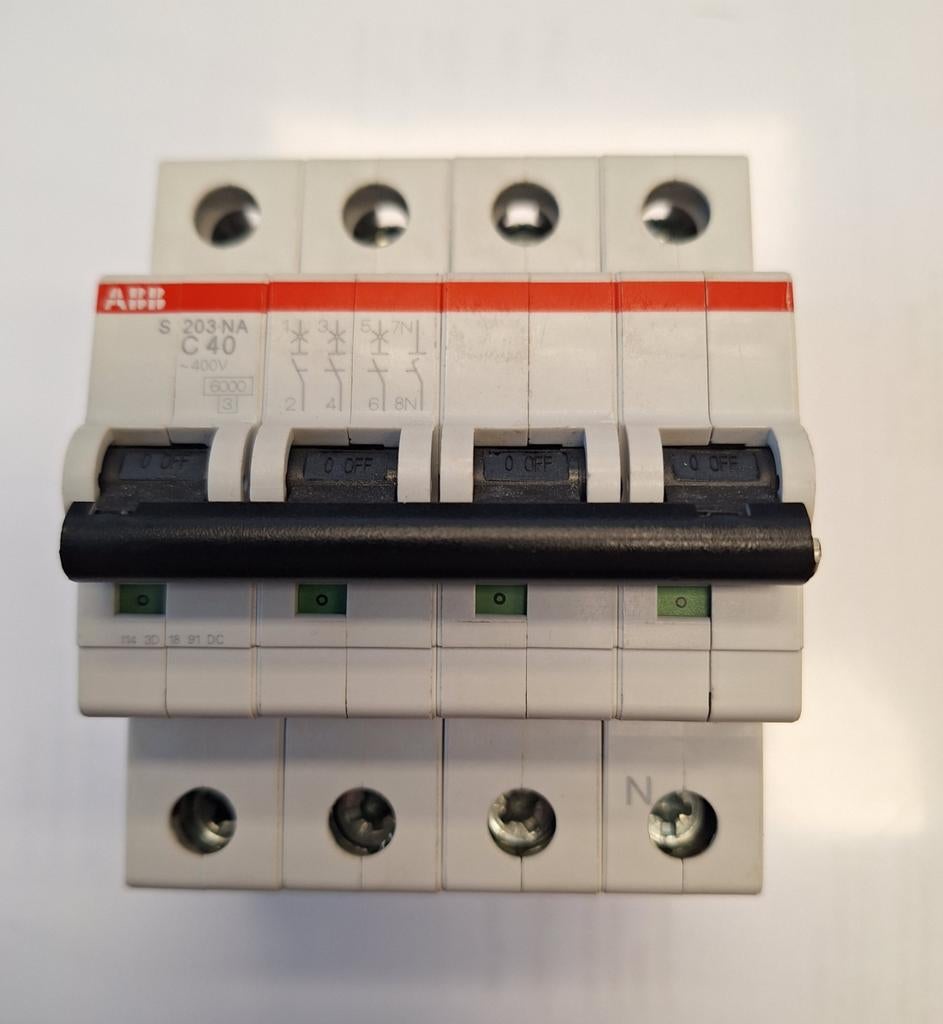 ABB S203-NA automaat 3P+N, 40A, C-Kar, Z.G.A.N., Ophalen of Verzenden, Zo goed als nieuw