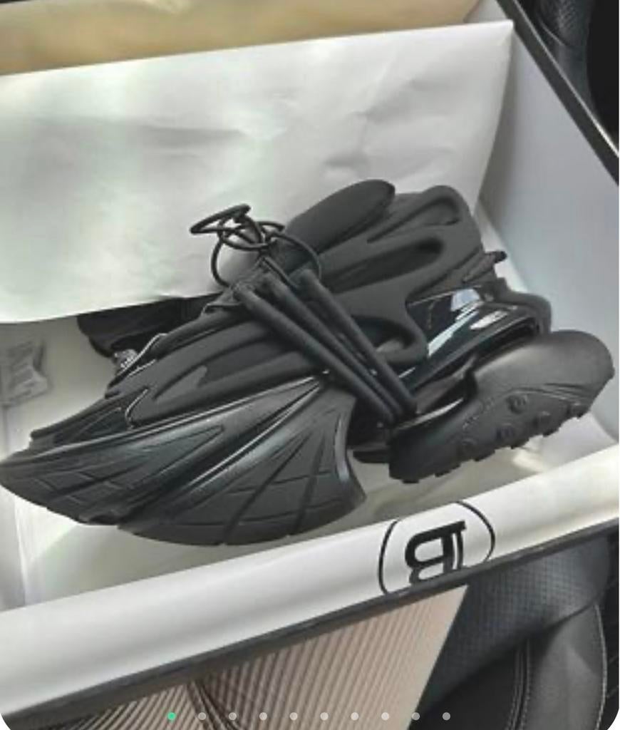 Balmain Unicorn sneakers, size 37, Ophalen of Verzenden, Zo goed als nieuw, Zwart, Sneakers of Gympen