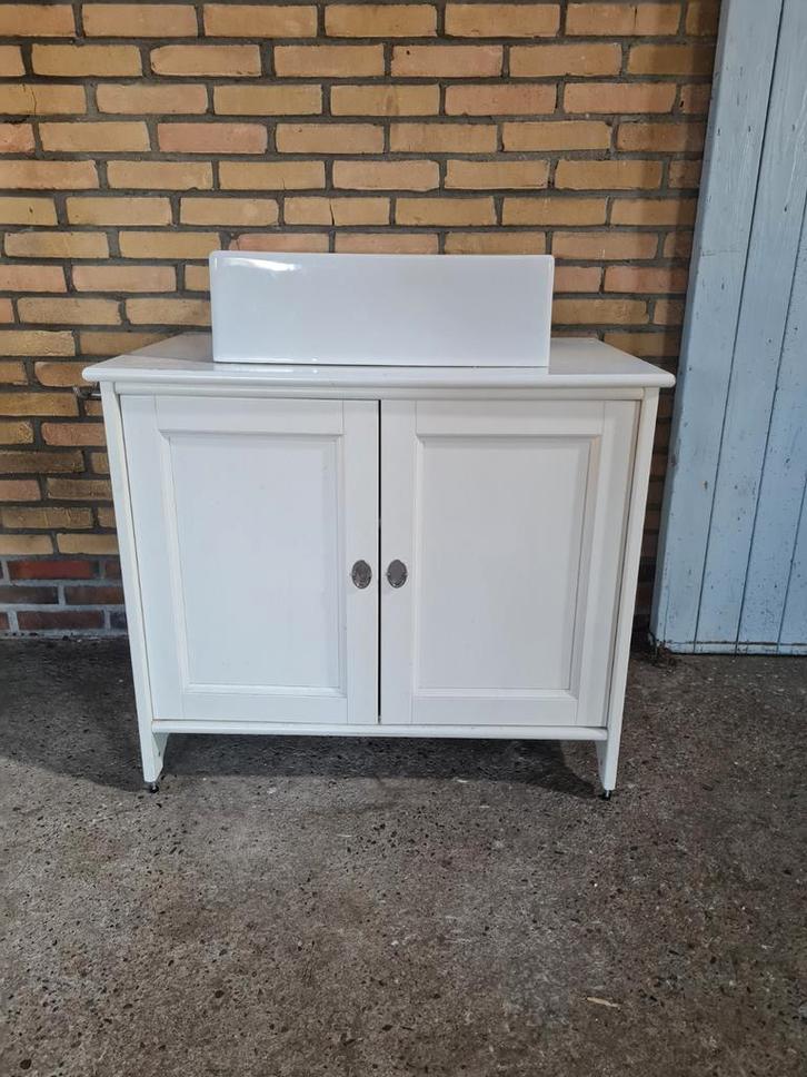 Wastafelmeubel met porseleinen wasbak IN PRIJS VERLAAGD, Huis en Inrichting, Badkamer | Badkamermeubels, Gebruikt, Wastafelkast