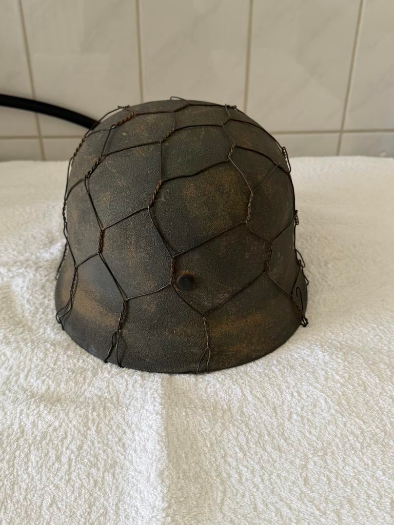 WW2 M40 Camouflage Helm met Chickenwire - Re-enactment, Verzamelen, Militaria | Tweede Wereldoorlog, Ophalen of Verzenden, Landmacht