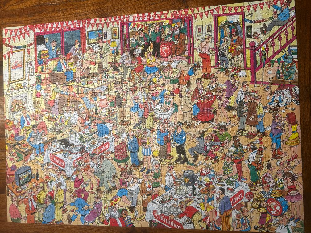 Van Haasteren puzzel Hoera, Kruidvat 40 jaar! 1000 stukjes, Ophalen of Verzenden, 500 t/m 1500 stukjes, Gebruikt, Legpuzzel