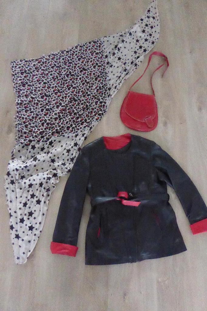 Leren jas rood zwart sjaal schoudertas maat M bijna nieuw, Kleding | Dames, Maat 38/40 (M), Zwart, Ophalen of Verzenden, Zo goed als nieuw