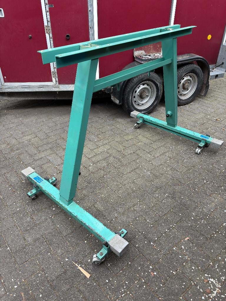 onderstel turnpaard om eventueel een statafel van te maken, Ophalen, In hoogte verstelbaar, Gebruikt