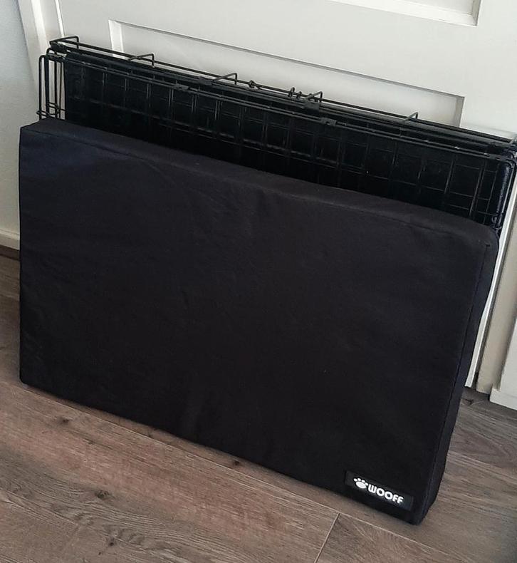 Grote bench met schuifdeur incl. matras van €100 voor €50, Dieren en Toebehoren, Hondenbenches, Zo goed als nieuw, Ophalen