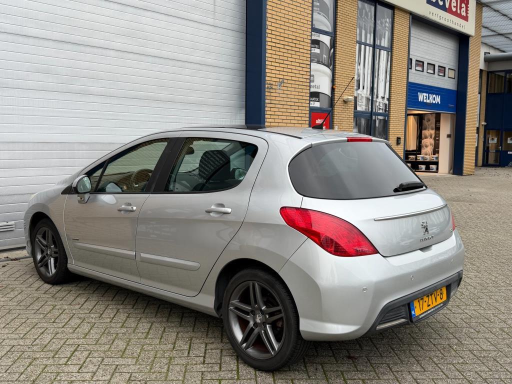 Peugeot 308 Peugeot 308 1.6 VTi Sportium, navigatie, panoram, Voorwielaandrijving, Euro 5, 15 km/l, Gebruikt