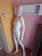 Vrouwelijke Mannequin (oud), Ophalen, Gebruikt