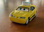 Disney Pixar Cars DIECAST auto - Nurse GTO, Ophalen of Verzenden, Overige figuren, Beeldje of Figuurtje