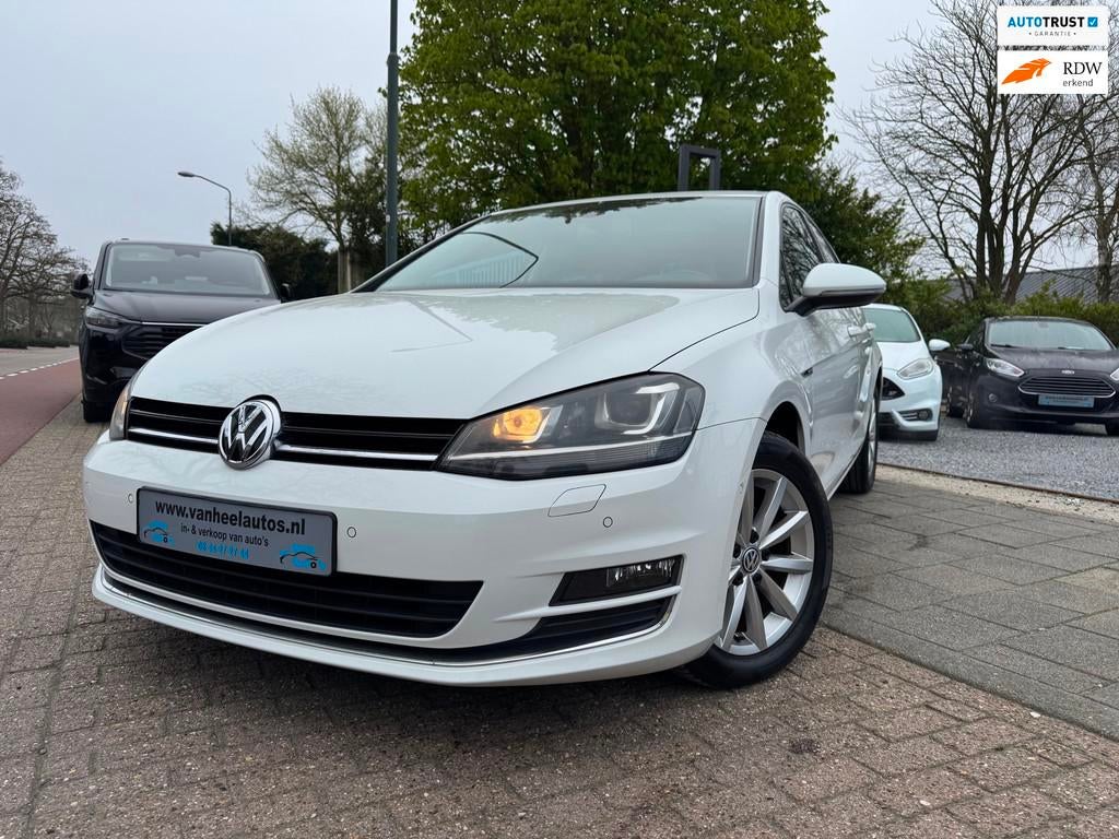 Volkswagen Golf 1.6 TDI Lounge Clima Elek Pakket Xenon Navi, Auto's, Volkswagen, Stof, Gebruikt, 4 cilinders, Wit