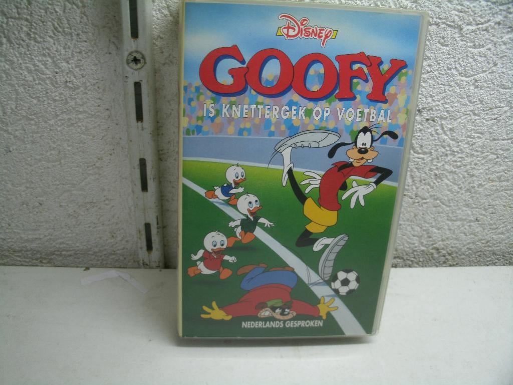 vhs 125a goofy is knettergek op voetbal, Alle leeftijden, Ophalen of Verzenden, Zo goed als nieuw