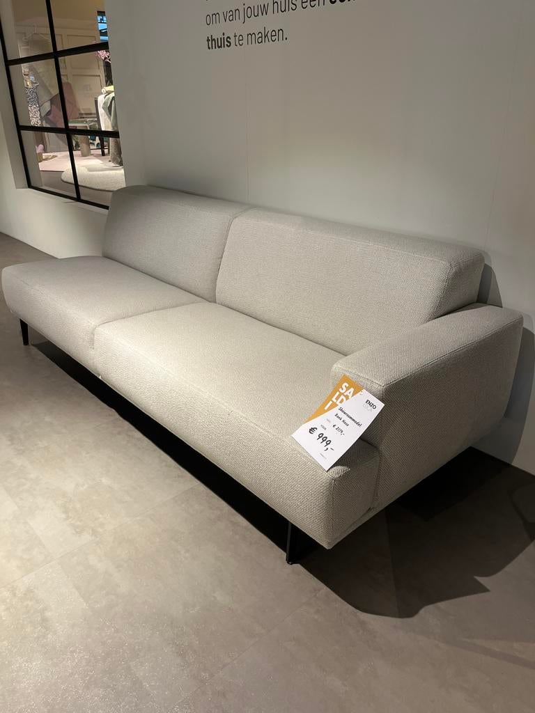 Enzo Luca Bankelement 240cm met 1 arm - Showroommodel, Ophalen, Driepersoons, 75 tot 100 cm, Zo goed als nieuw