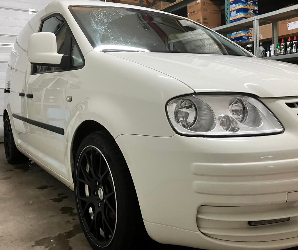 Nette, betrouwbare caddy met apk, Voorwielaandrijving, Stof, 680 kg, 4 cilinders