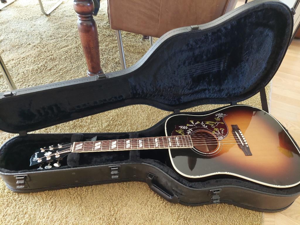 tk. Gibson Hummingbird, Ophalen, Zo goed als nieuw, Western- of Steelstringgitaar, Met koffer