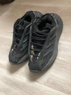 Yeezy 700, Ophalen of Verzenden, Gedragen, Zwart