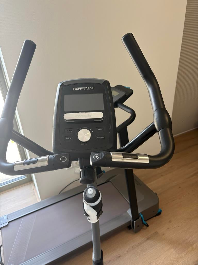 Flow Fitness Turner DHT2500i Hometrainer, Ophalen, Zo goed als nieuw, Metaal, Benen