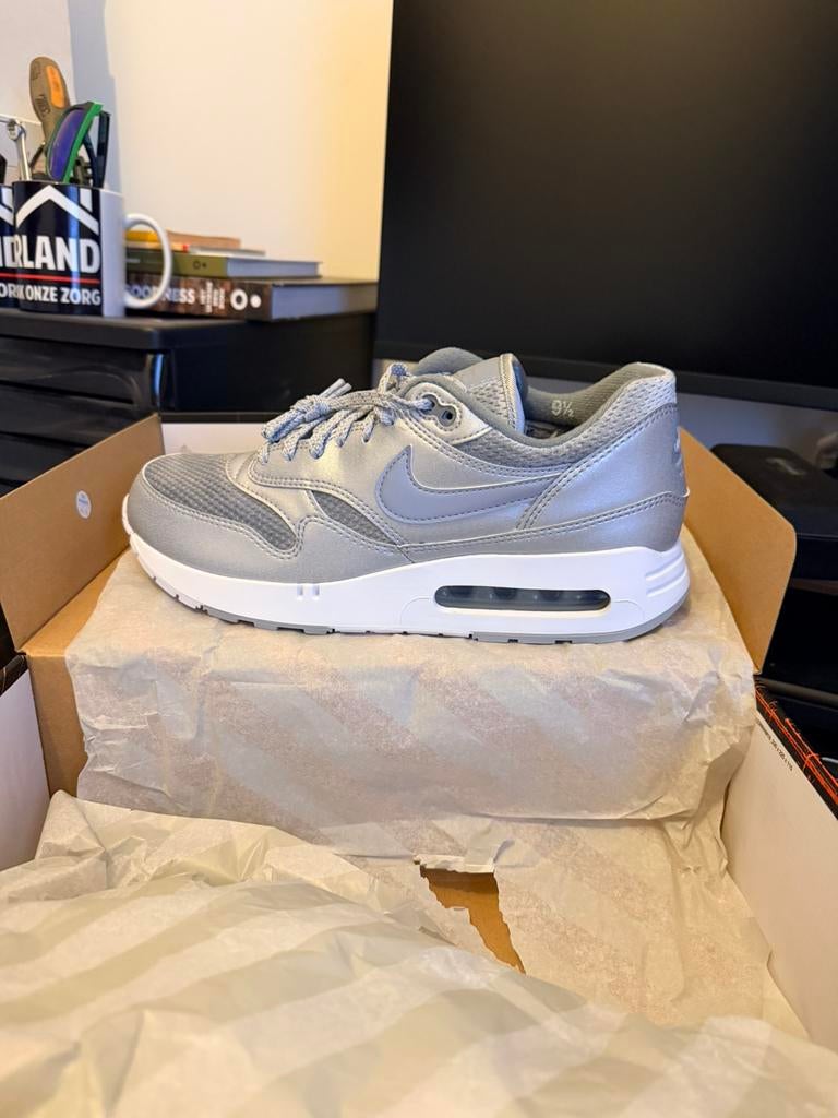 Nike air max 1 86 OG grey/ metalic zilver, Kleding | Heren, Schoenen, Overige kleuren, Nieuw, Ophalen of Verzenden, Sneakers of Gympen
