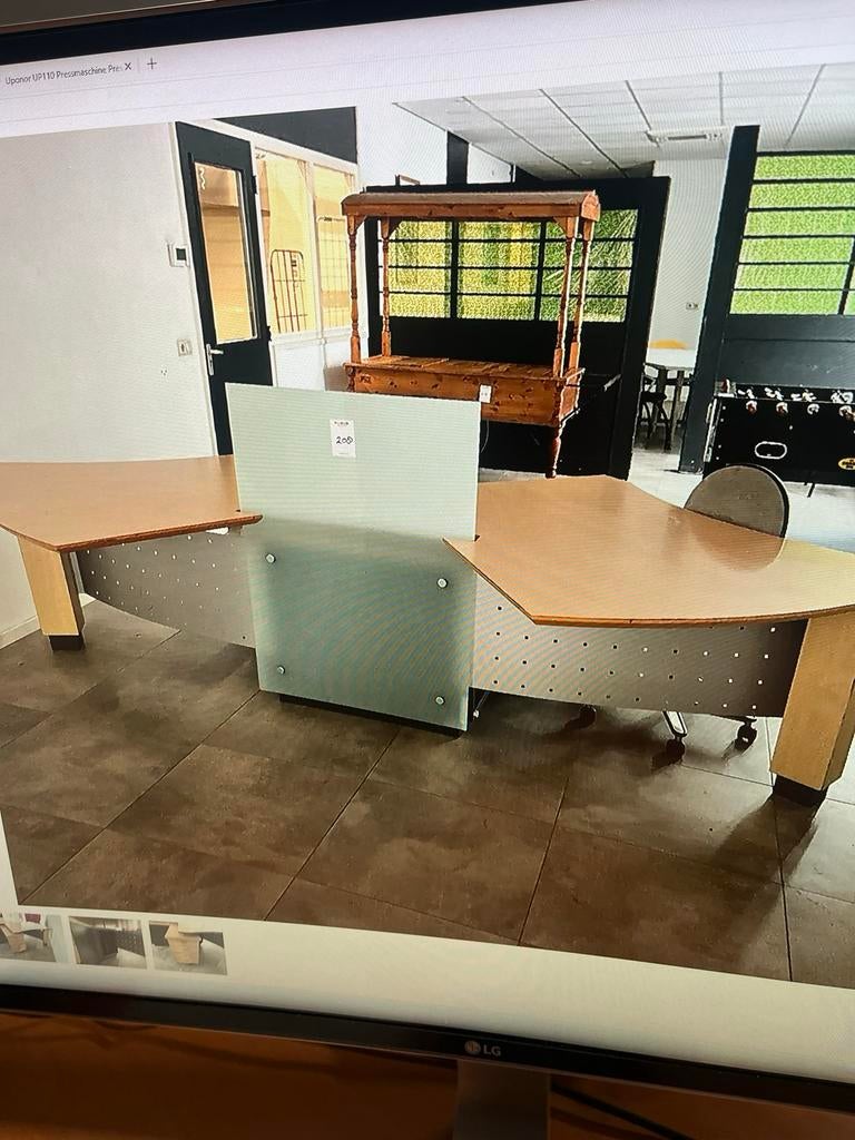 Moderne hoek-/balietafel – ideaal voor kantoor of receptie, Huizen en Kamers, Almere
