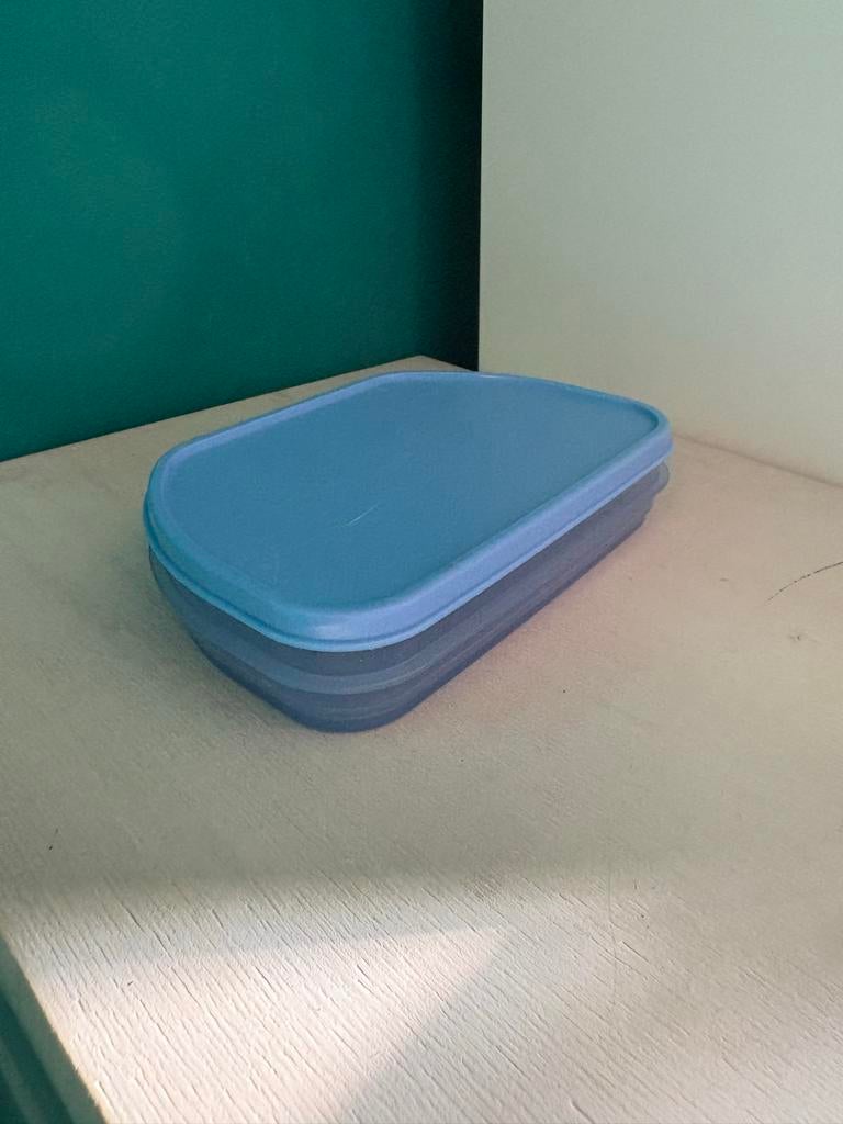 Stapeldrie half/vershoudbakje - Blauw Tupperware, Ophalen of Verzenden, Gebruikt, Blauw, Bak of Kom