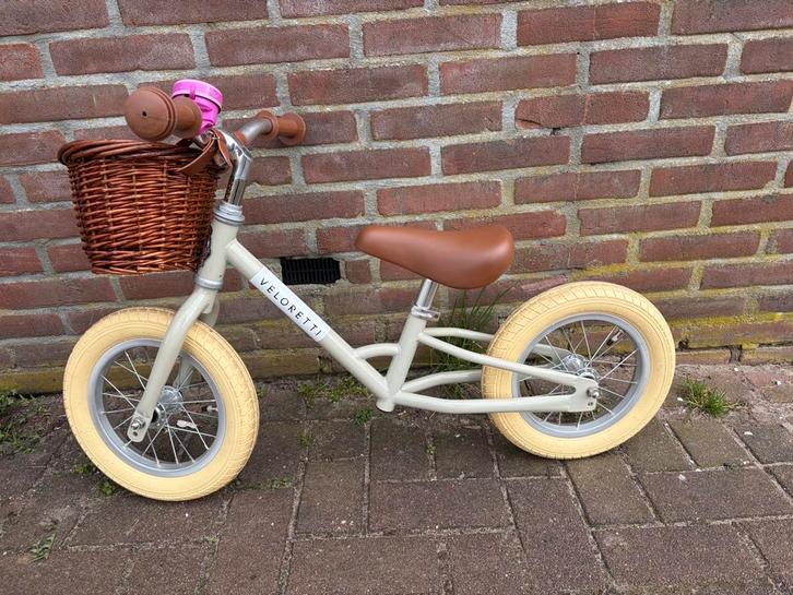 Loopfiets Veloretti + rietmand + prinses bel, Kinderen en Baby's, Speelgoed | Buiten | Voertuigen en Loopfietsen, Zo goed als nieuw