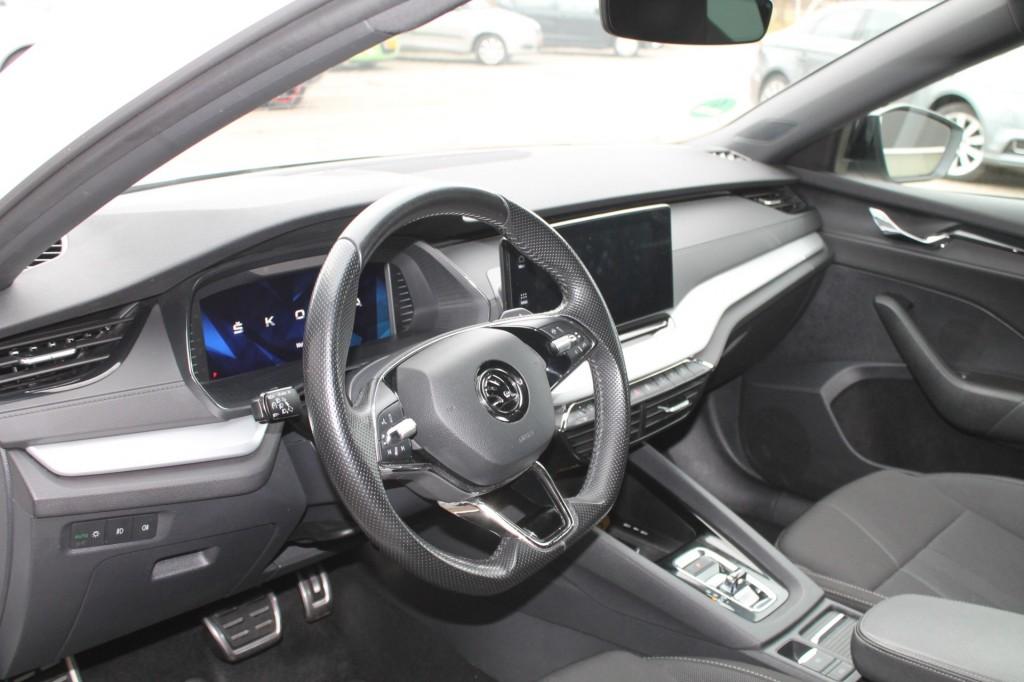 Skoda OCTAVIA 1.0 e-TSI Sport Business AUTOMAAT CLIMA NAVI T, Auto's, Skoda, Automaat, Gebruikt, Met garantie (alle), Wit