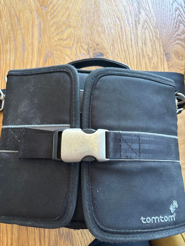 TomTom navigatiesysteem met accessoires en tas, Ophalen of Verzenden, Zo goed als nieuw