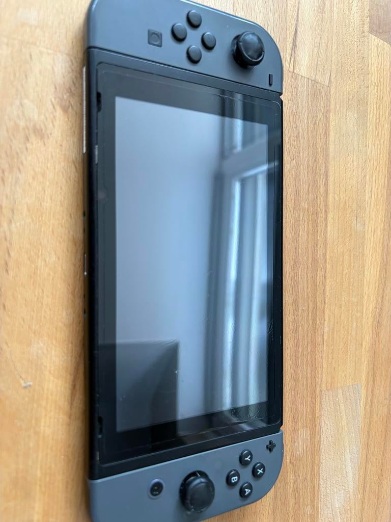 Nintendo Switch met accessoires en games, Ophalen, Switch Original, Met 3 controllers of meer, Gebruikt