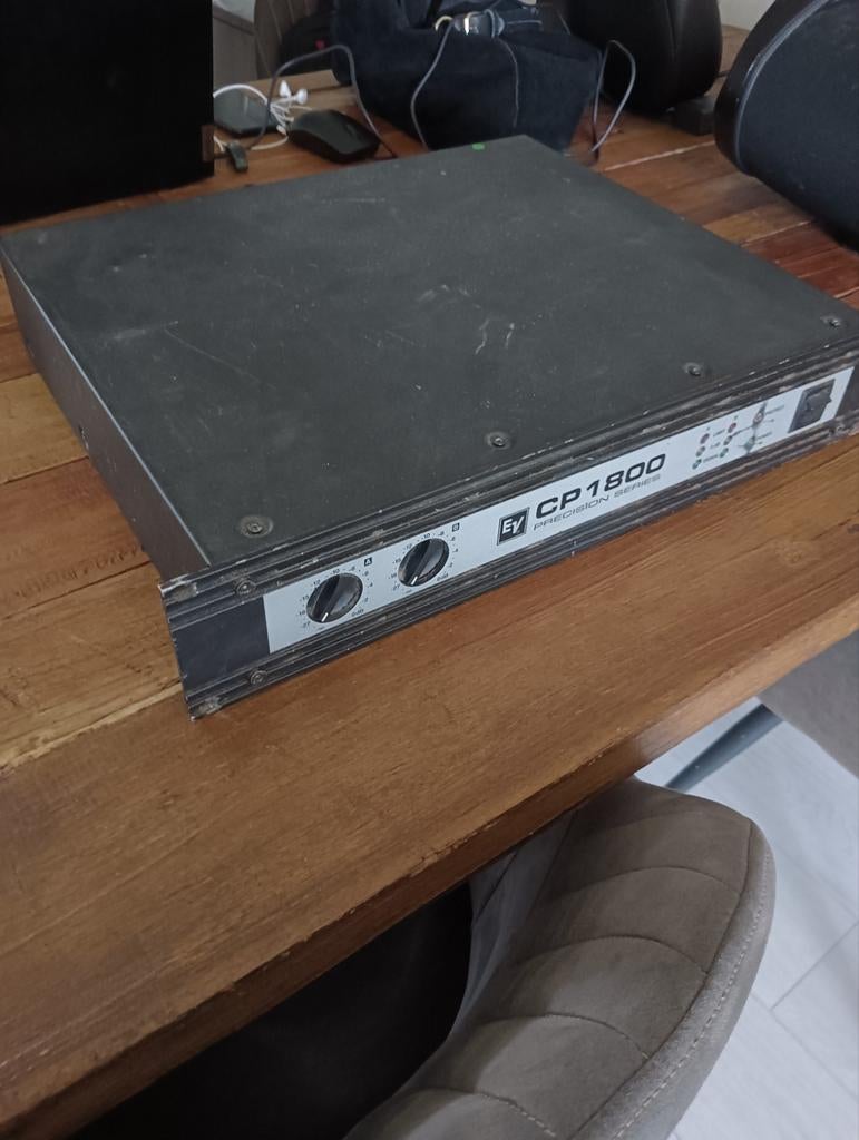 EV CP1800 Precision Series Versterker, Ophalen of Verzenden, Gebruikt