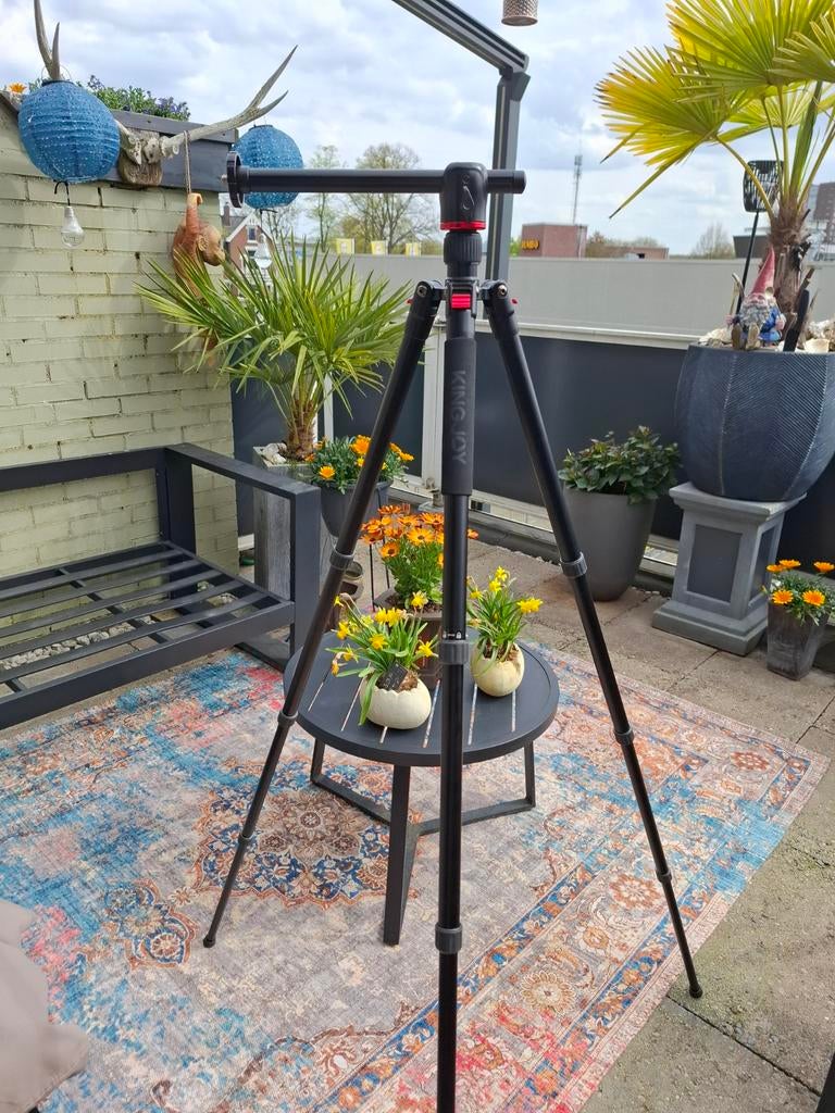 Kingjoy G1008R, Audio, Tv en Foto, Fotografie | Statieven en Balhoofden, Ophalen of Verzenden, Minder dan 150 cm, Driepoot