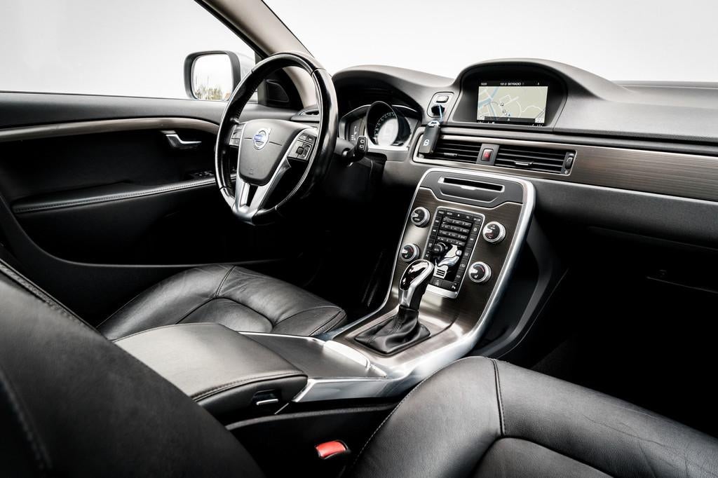 Volvo XC70 2.0 D4 FWD Nordic+ | Trekhaak | On Call | Standka, XC70, Diesel, Zilver of Grijs, 750 kg