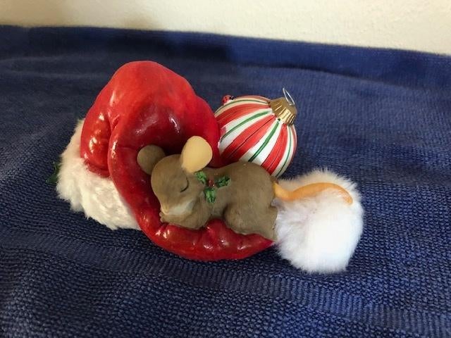 Charming Tails Beeldje Muis: 'The Nap Before Christmas', Verzamelen, Beelden en Beeldjes, Ophalen of Verzenden, Zo goed als nieuw