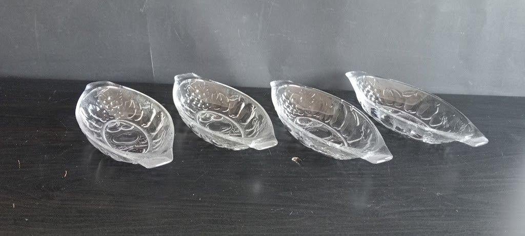 4 glazen banana split schaaltjes, Huis en Inrichting, Keuken | Servies, Ophalen of Verzenden, Overige stijlen, Glas, Schaal of Schalen