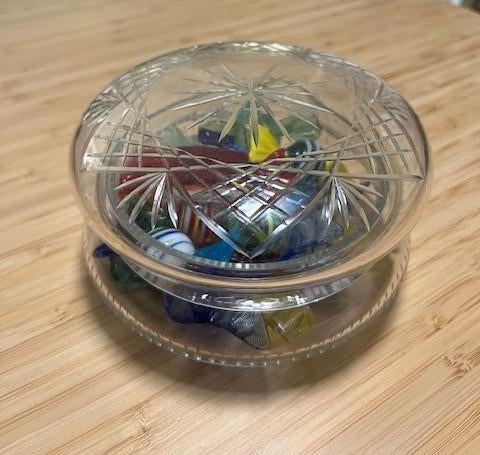 Bonbonnière met 14 glazen snoepjes, Antiek en Kunst, Ophalen of Verzenden