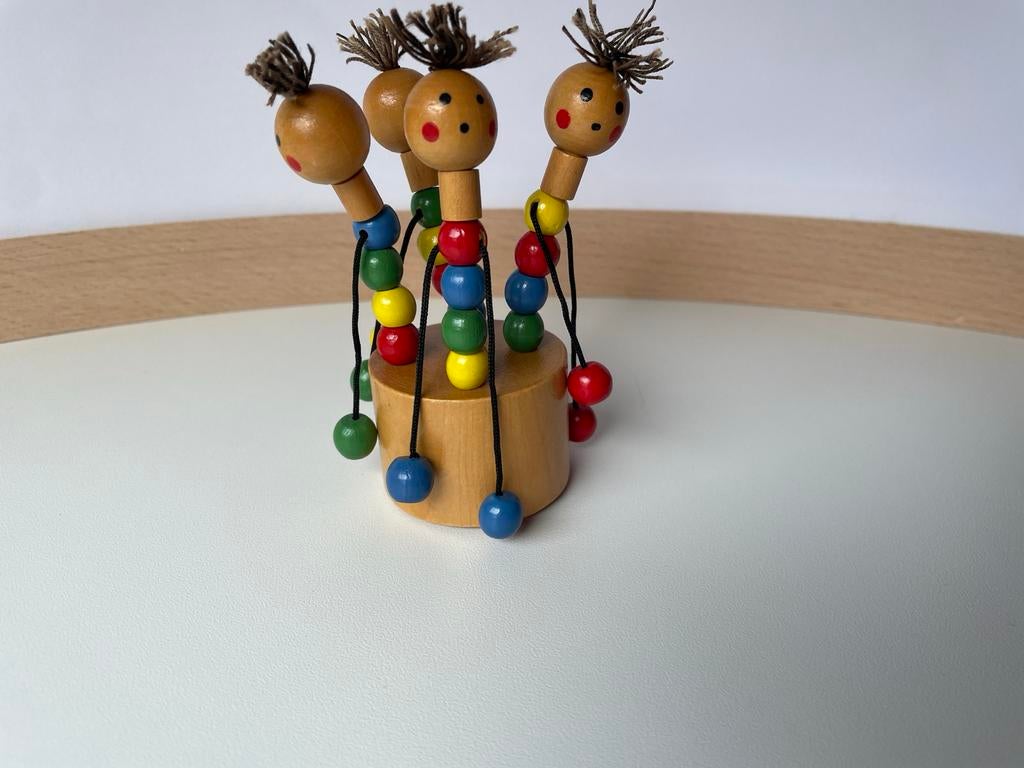 Vrolijk houten drukspeelgoed sta op poppetjes, Ophalen, Gebruikt, Overige typen