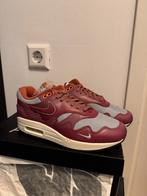 Nike Air Max 1 Patta Maroon - Maat 41 Suriname, Kleding | Heren, Schoenen, Ophalen of Verzenden, Nieuw, Overige kleuren, Sneakers of Gympen