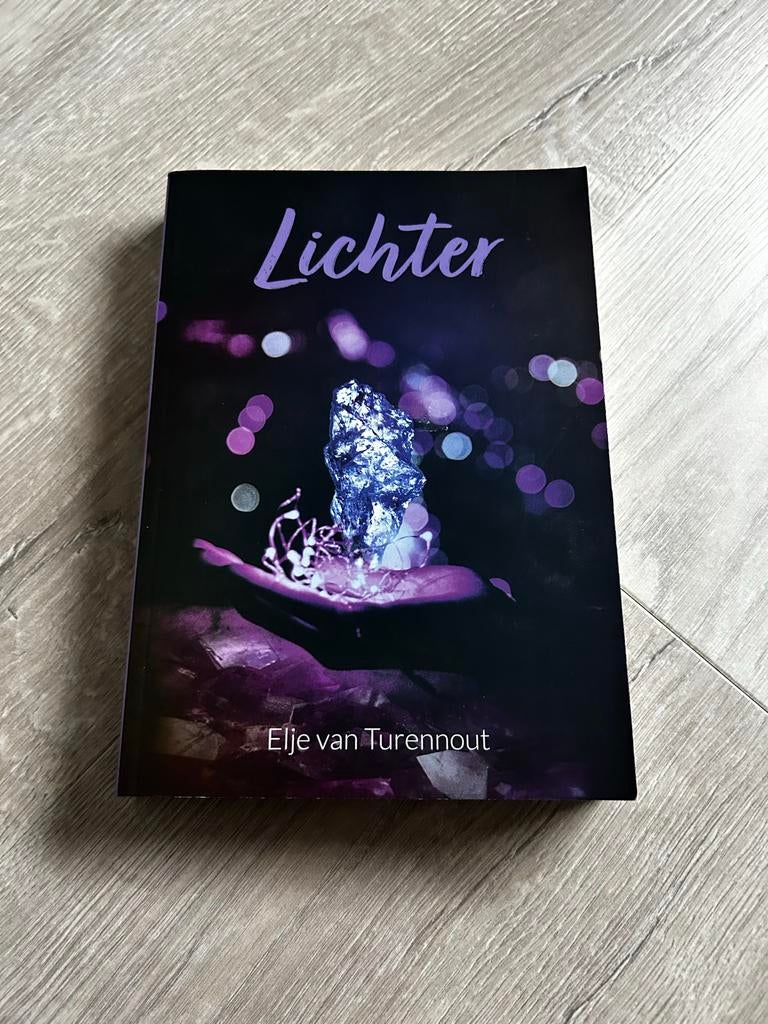 Lichter Elje van Turennout, Ophalen of Verzenden, Zo goed als nieuw