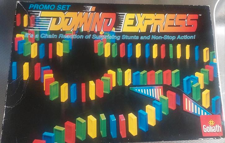 Domino Express: Bouw en laat vallen!, Hobby en Vrije tijd, Gezelschapsspellen | Overige, Gebruikt, Een of twee spelers, Ophalen of Verzenden