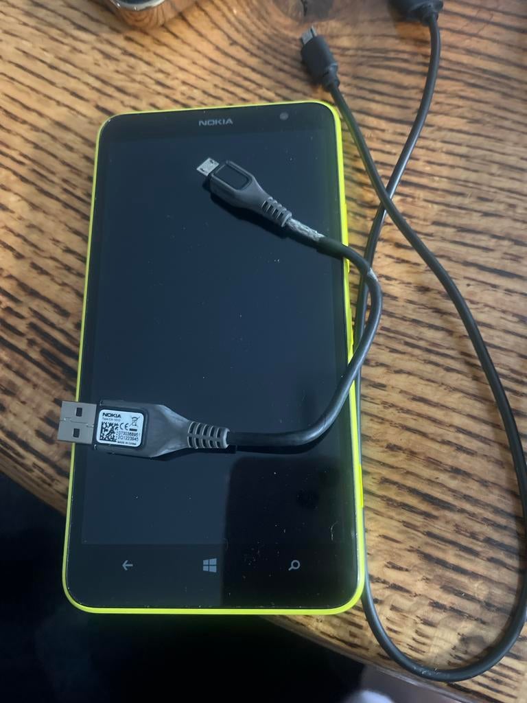 Nokia Lumia Smartphone - Geel, inclusief oplader, Telecommunicatie, Mobiele telefoons | Nokia, Ophalen, Gebruikt, Overige modellen