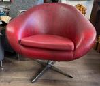 Vintage design  kuipstoeltje rood skai bekleding, Ophalen, ., Zo goed als nieuw, .