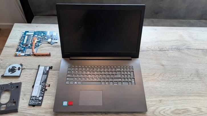 Lenovo Ideapad 330-17IKB onderdelen (toetsenbord defect), Computers en Software, Windows Laptops, Ophalen of Verzenden