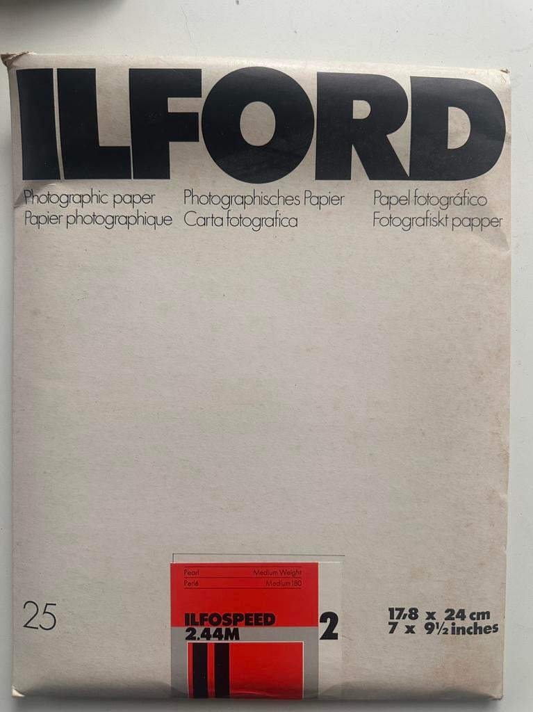 Ilford photopaper bariet en PE, Audio, Tv en Foto, Fotografie | Doka Toebehoren, Ophalen of Verzenden, Zo goed als nieuw