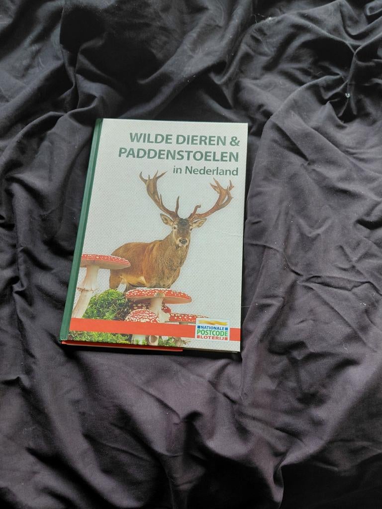 Wilde dieren en paddenstoelen in Nederland, Boeken, Natuur, Ophalen of Verzenden