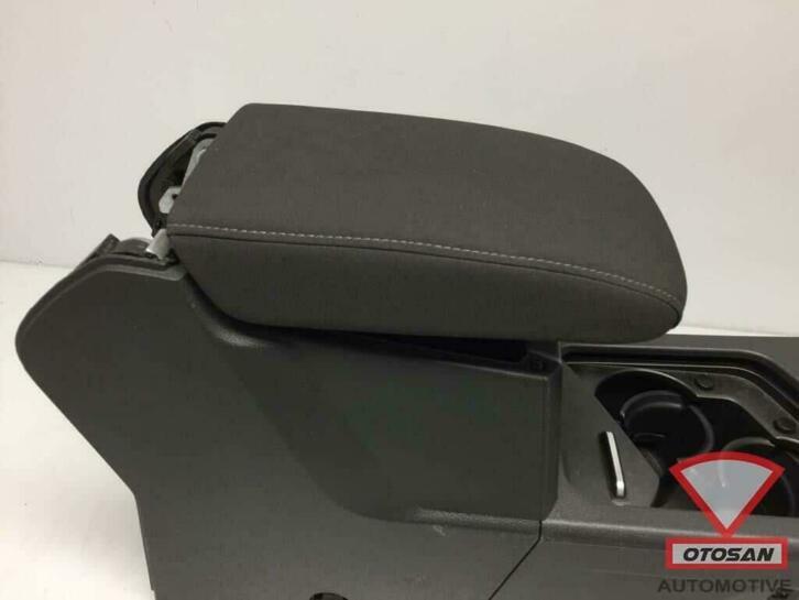 vw tiguan 5na 2018 armsteun middenconsole stof, Gebruikt, Volkswagen, Volkswagen AG, Berliner Ring 2
38440  Wolfsburg, DE