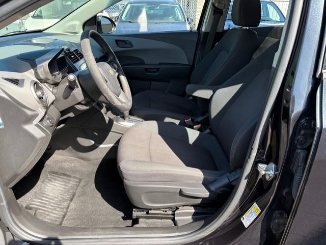 Chevrolet Aveo 1.4 LT AUTOMAAT, Auto's, Euro 5, Gebruikt, 4 cilinders, Origineel Nederlands