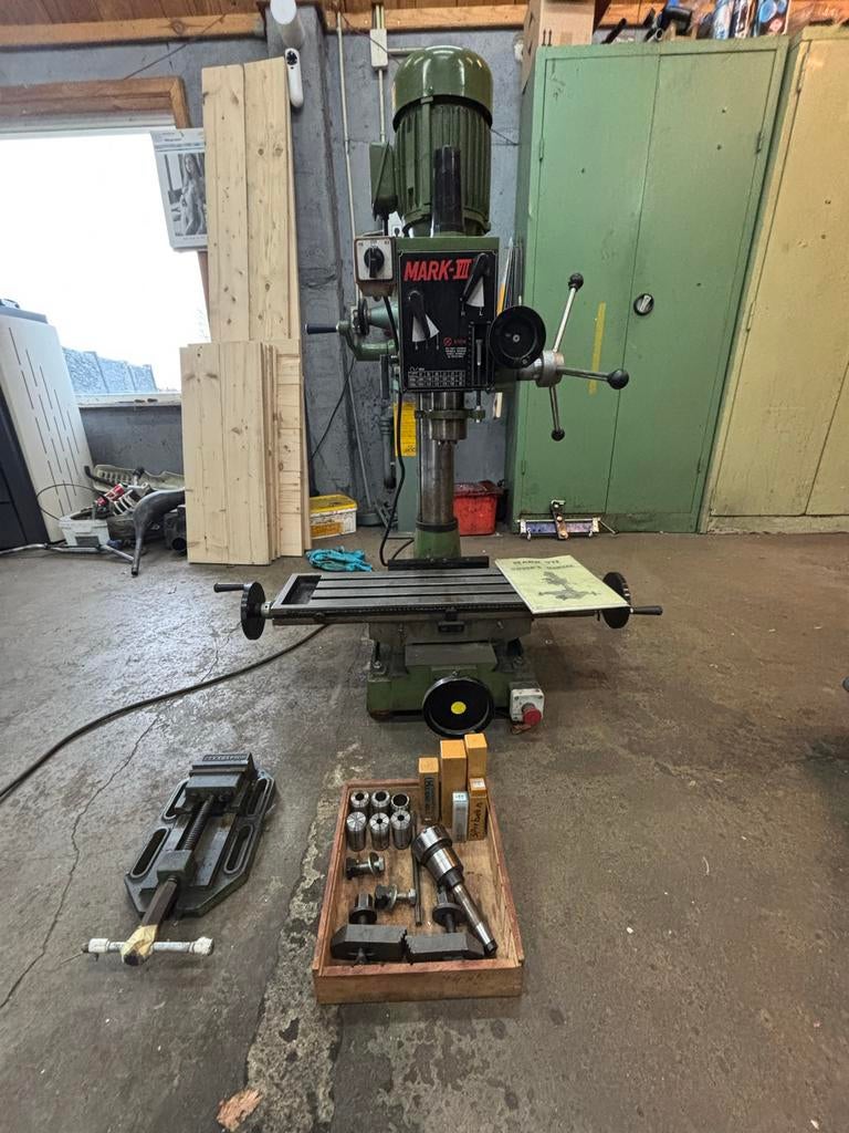 Metaalfrees bank compleet met accessoires 220 volt, Ophalen, Gebruikt, Elektrisch, Overige soorten