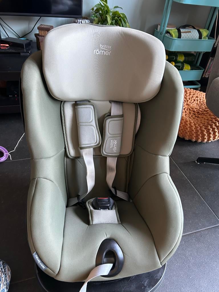 Britax Römer Dualfix i-Size BR Olive Green ZS autostoel, Kinderen en Baby's, Autostoeltjes, Ophalen, Romer, Gebruikt, 0 t/m 18 kg