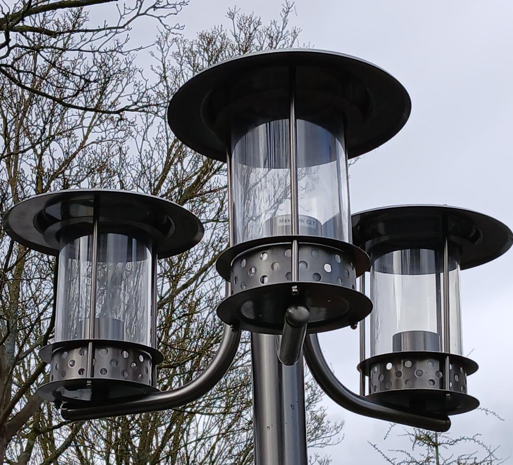 Te Koop Nieuwe 3 Armige Tuinlantaarn, Ophalen, Nieuw